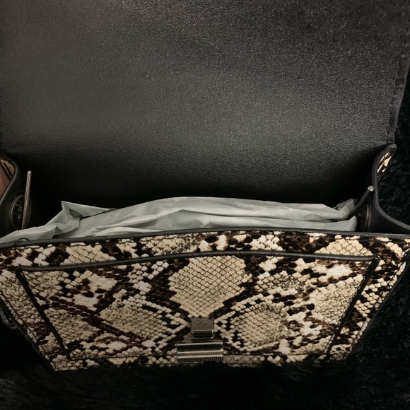 Snake Print Purse - Picture 4 of 4